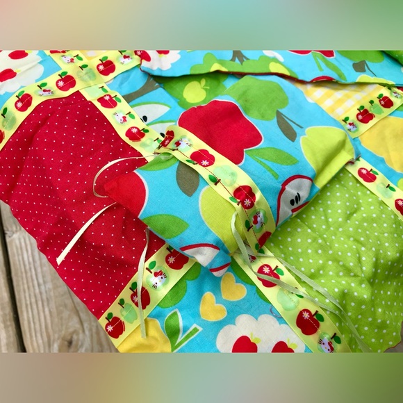 Medium Size Doll Bedding Bed Set Decor Pillows Bedspread Quilt Apple Tree Kitty - Picture 4 of 15